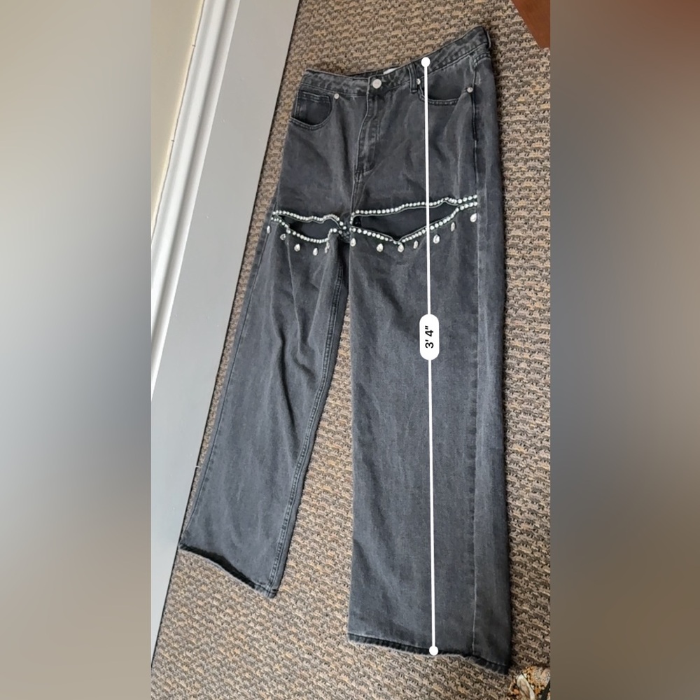 4/$20 ✨ Forever 21 Premium Black Wash Jeans Rhinestone Cutout Knee Size 31 - Picture 3 of 7